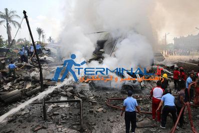 تصاویر سقوط هواپیمای اندونزی وسط شهر