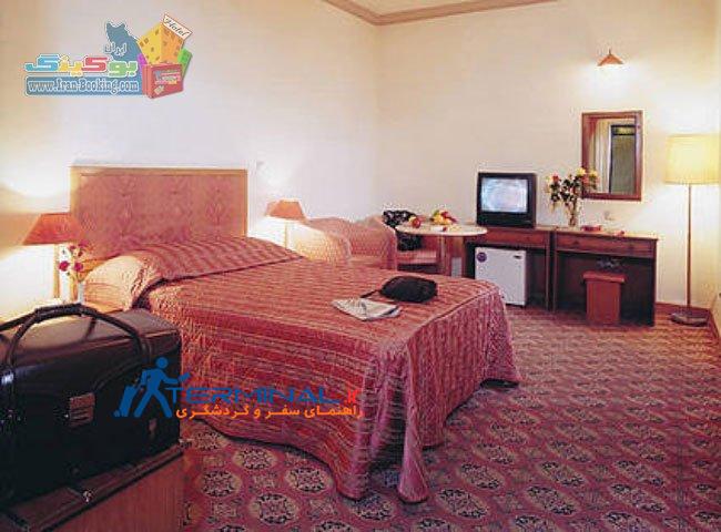 azadi-hotel-yazd-reception-room-duble.jpg (650×480)
