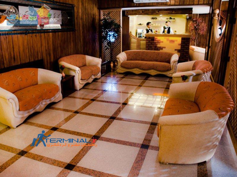 iranshahr-hotel-tehran-lobby.jpg (800×600)