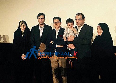 وزیر دوست داشتنی روحانی و عکس یادگاری با خانواده‌ اش!