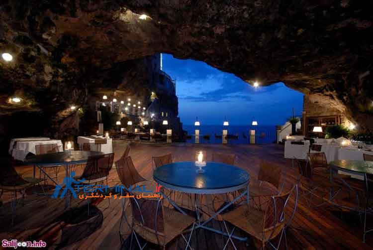 رستوران Grotta Palazzese - ایتالیا، داخل غار با منظره دریا