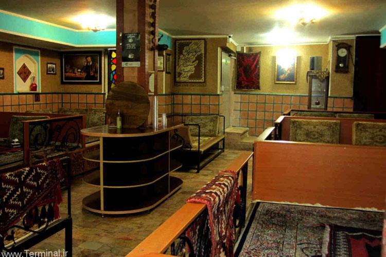 رستوران سنتی مکث کرمان